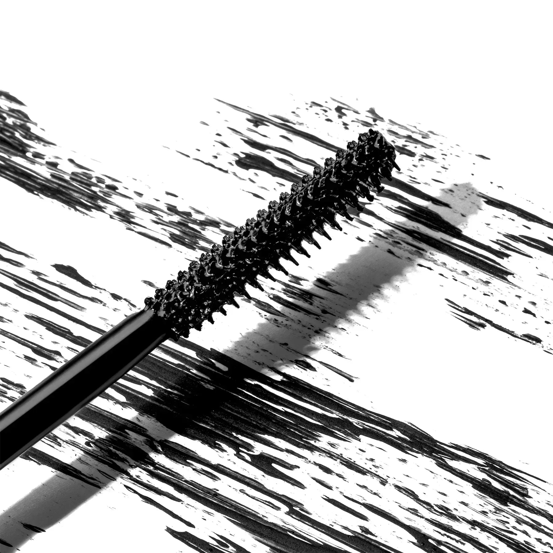 EXTRA LONG WEAR VOLUMIZING MASCARA BLACK