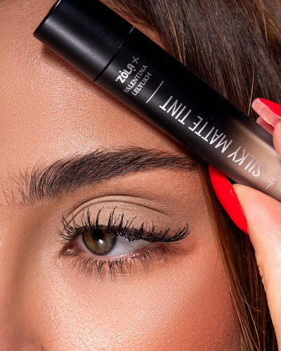 ZOLA x Valentina Lelyukh Liquid eyeshadow Silky Matte Tint 01 Soft beige