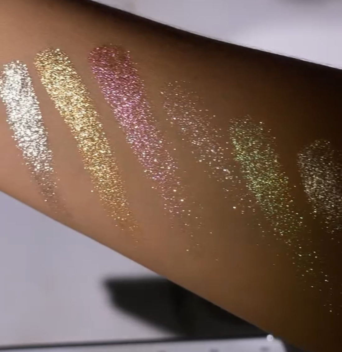 Shimmering palette by Zina Grekova