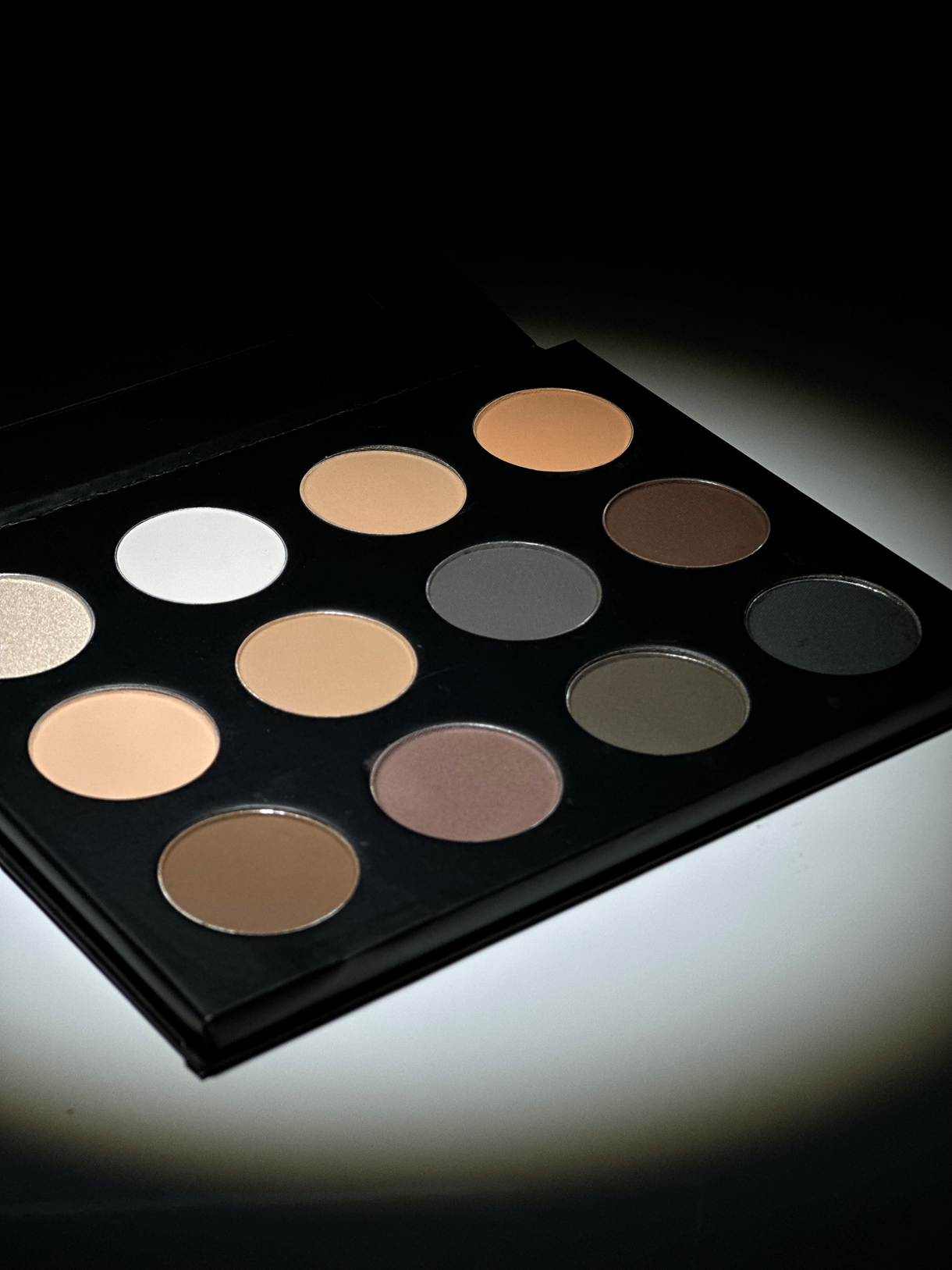 Zina Grekova's Basic Eyeshadow Palette